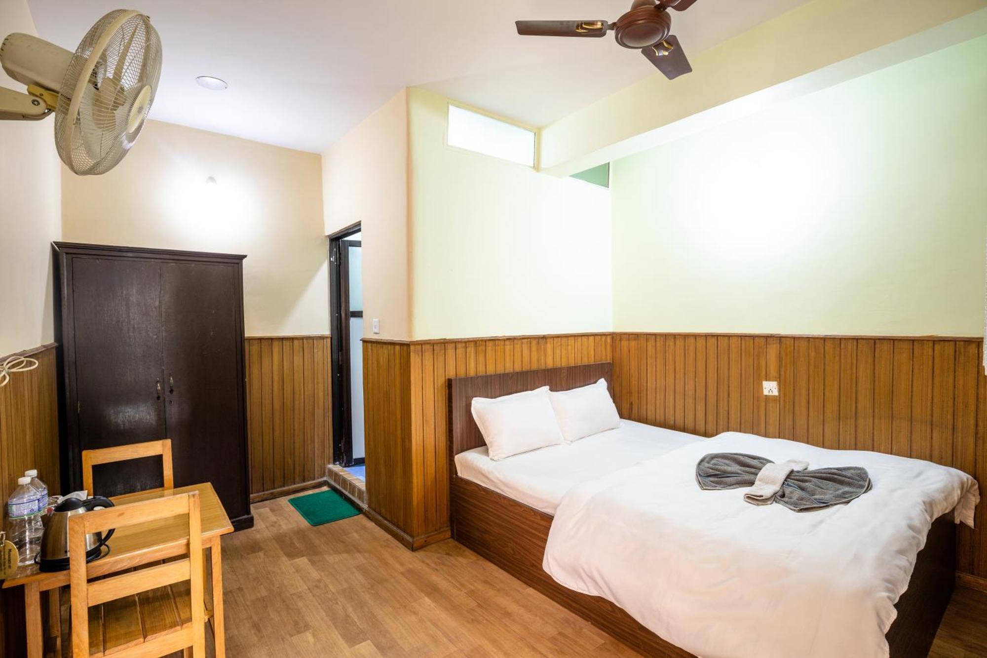 Hotel Harmony & Little Bites Bistro Jawlakhel 외부 사진